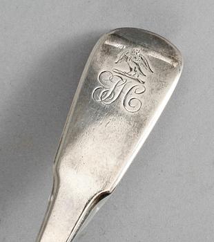 SOPPSLEV, silver, London 1808. Vikt ca 231 gram.