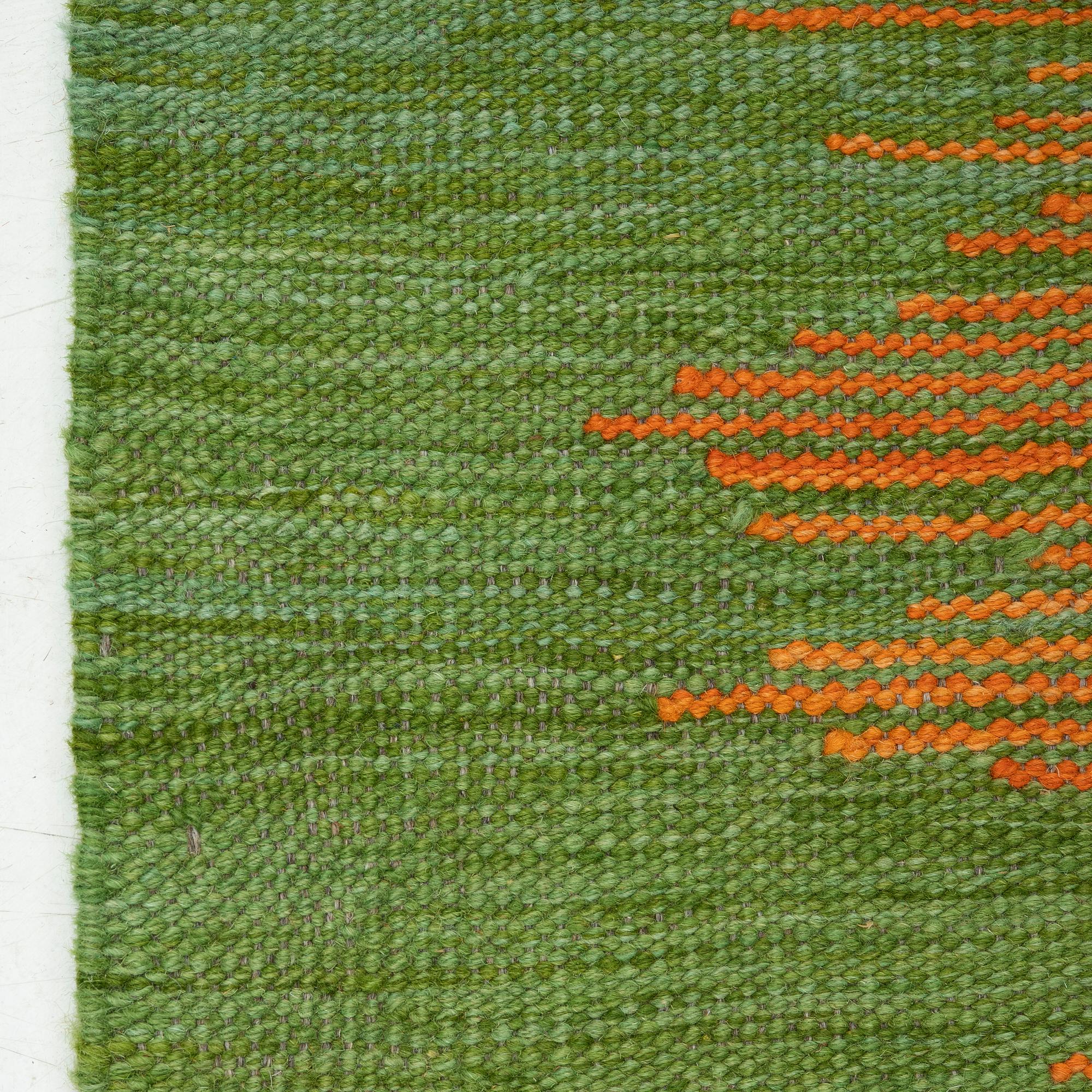 A kilim carpet, ca 253 x 180 cm.