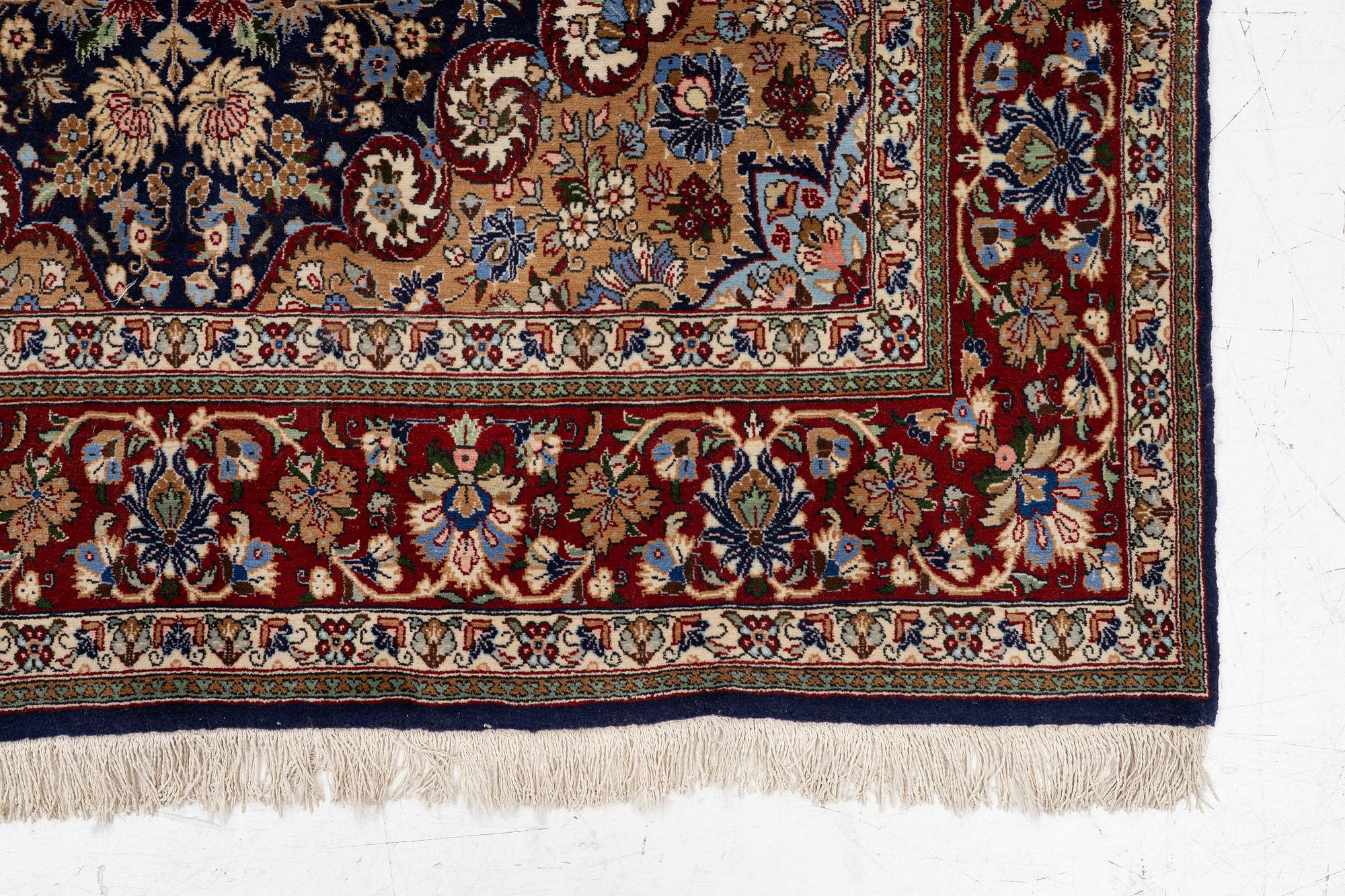Matta, Isfahan, ca 230x140 cm.