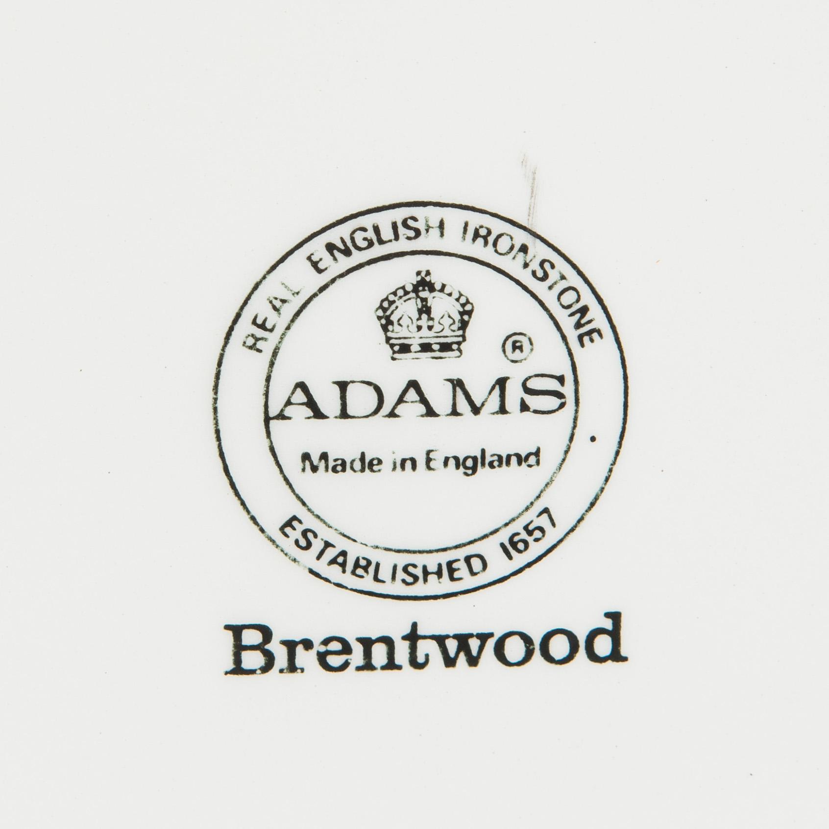 Ruoka-ja teeastiasto, 141 osaa, "Brentwood" fajanssi, Adams, Englanti 1900-luvun loppu.