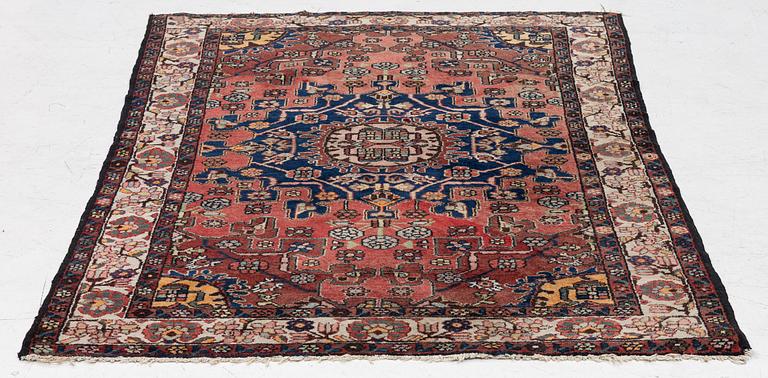 Carpet, Hamadan, approx. 188 x 128 cm.