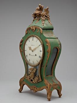 BORDSUR, av Jonas Ekström (mästare i Stockholm 1766, död 1769). Rokoko.
