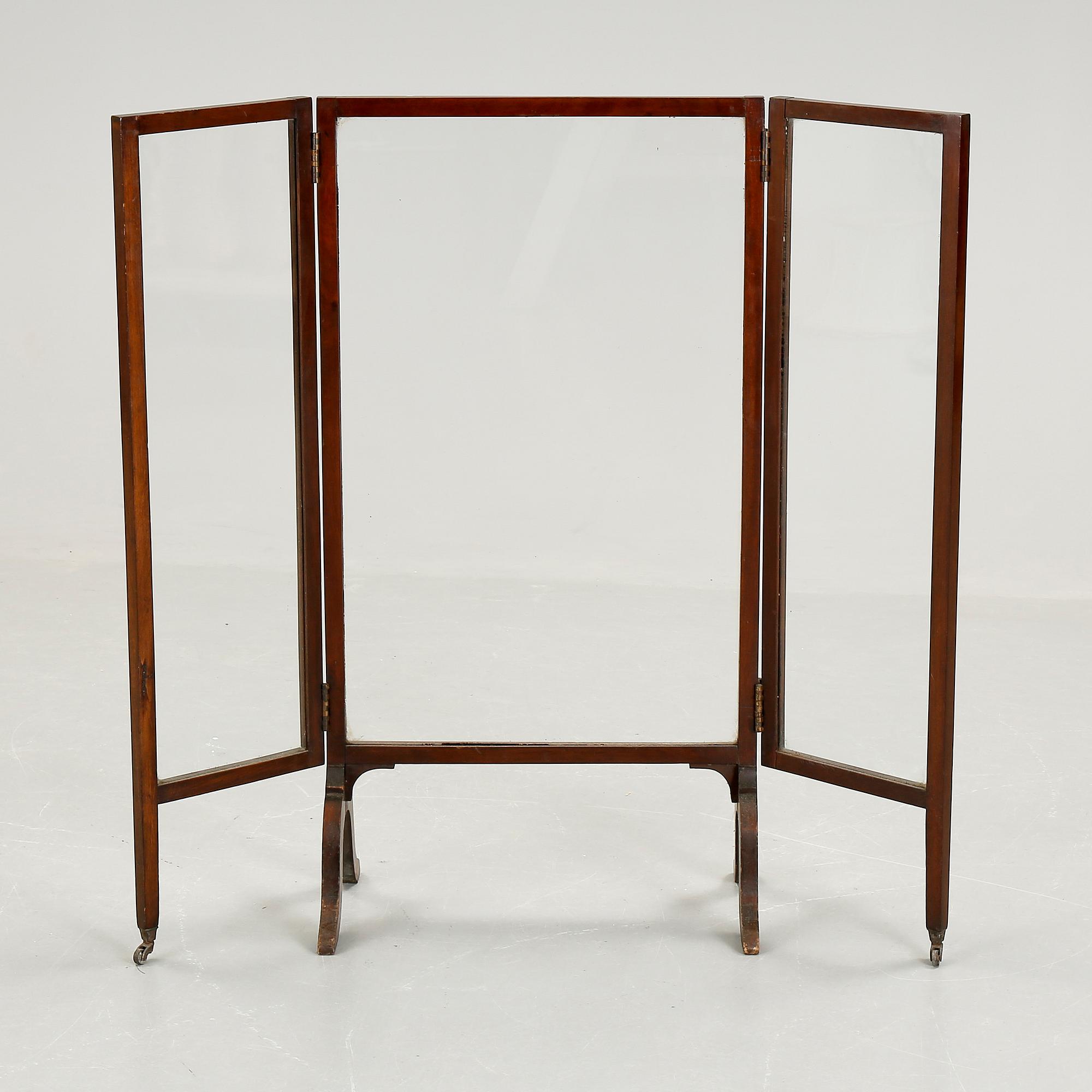 AVDELNINGSSKÄRM, England, 1800-talets andra hälft.