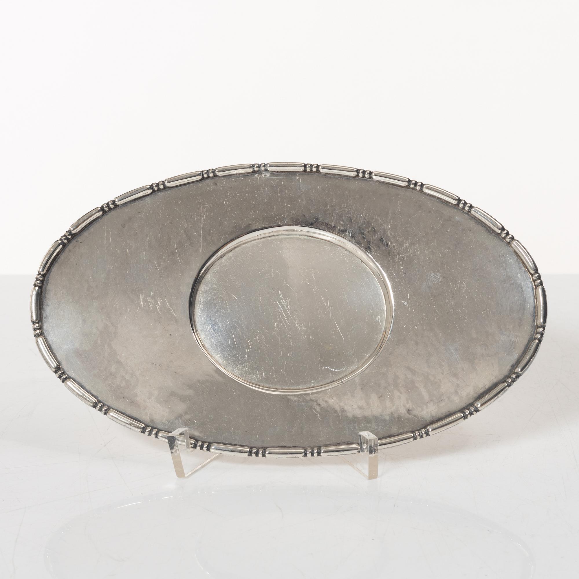 A Swedish silver sauce boat, marks of C.G. Hallberg, Stockholm 1926.
