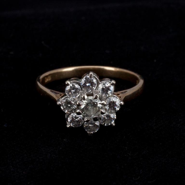 RING, 18K guld. Briljanslipade diamanter ca 0.55 ct. England 1900-talets senare hälft. Vikt. ca 2,9 g.