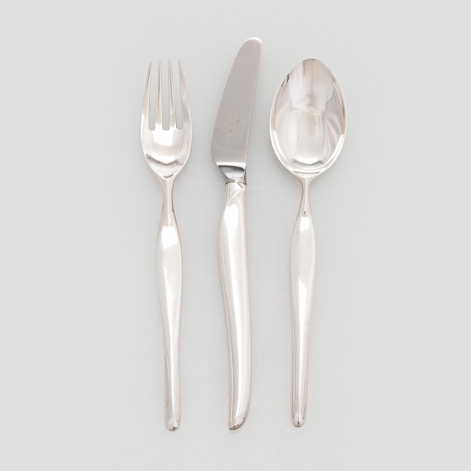 Tapio Wirkkala, A 36-piece 'Hopeasiipi' silver cutlery set, Kultakeskus, Hämeenlinna 1957.