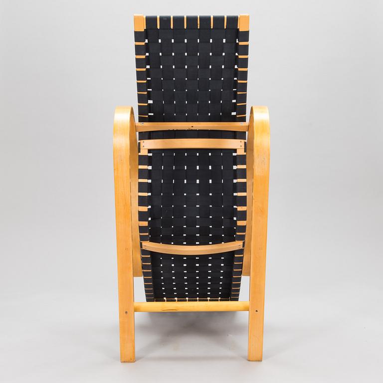 Alvar Aalto, a late 20th century '43' lounge chair for Artek.