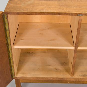 Alvar Aalto, skåp, modell 810 för O.Y Huonekalu- ja Rakennustyötehdas A.B, 1930-tal.