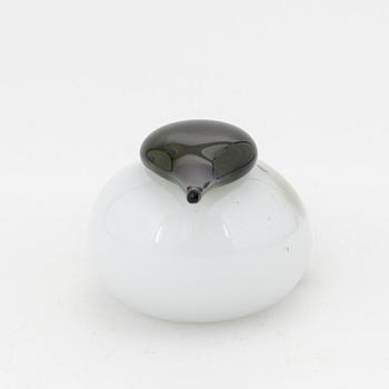 Oiva Toikka, a glass bird, Nuutajärvi Notsjö, signed.