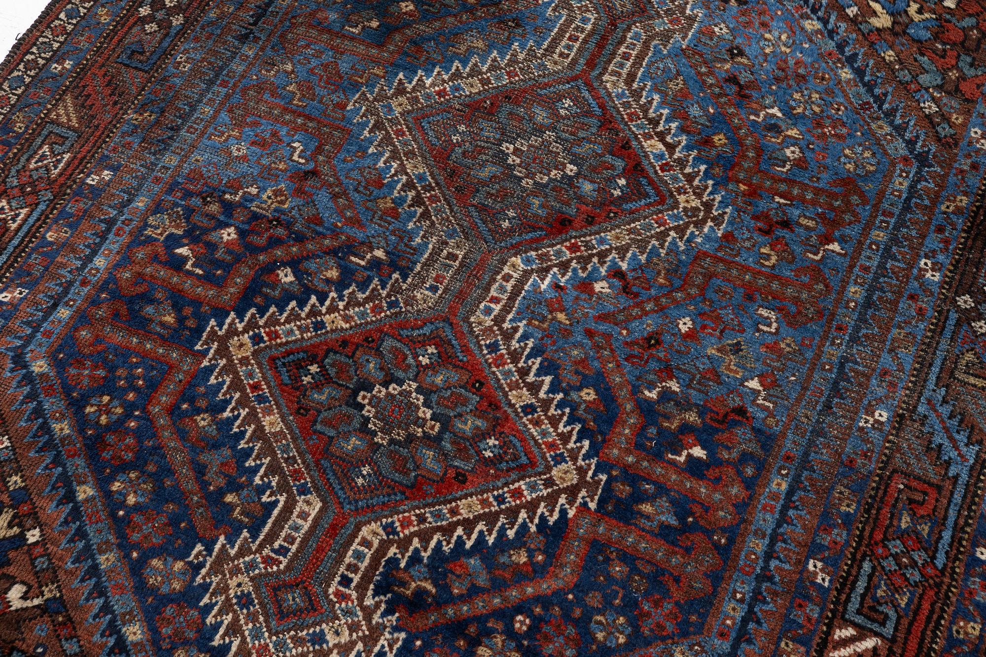 A Khamse rug, ca 190 x 150 cm.