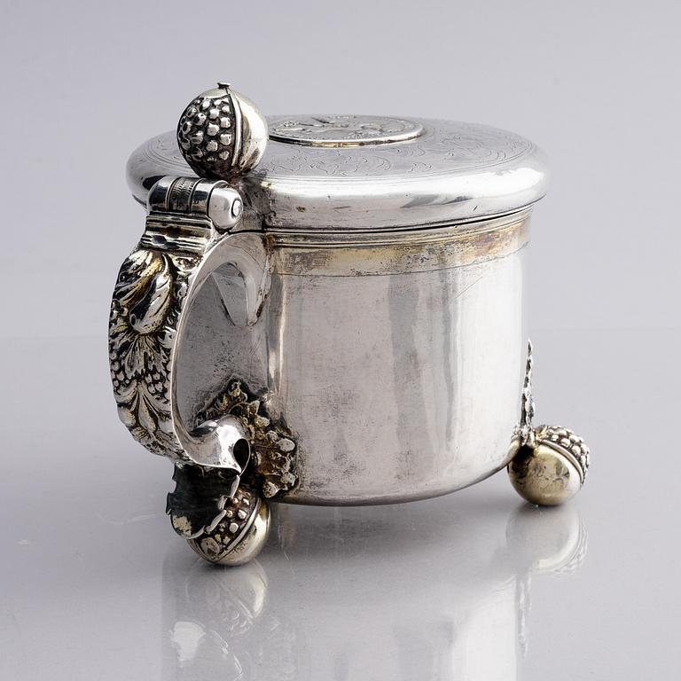 A Swedish 17th century parcel-gilt silver tankard, mark of Henrik Reimers, Norrköping (active 1684-1693).