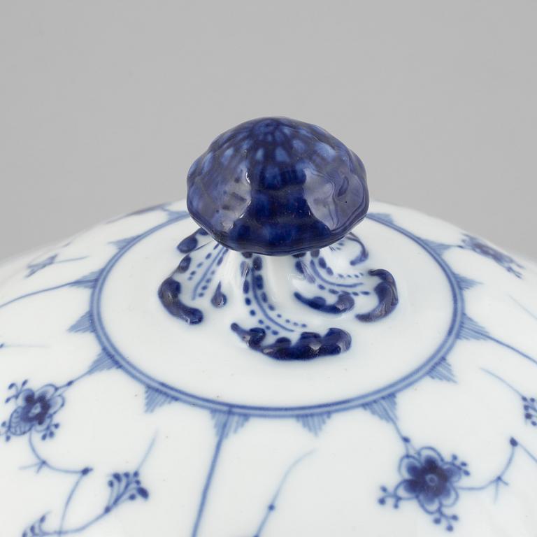 A 'Blue Fluted Plain' porcelain tureen with cover, Royal Copenhagen, model 222, 1893-1900.