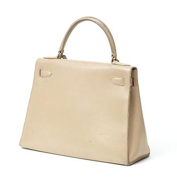 A 1960s handbag "Kelly" by Hermès.