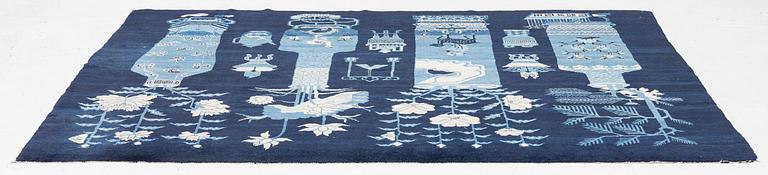 Carpet, China, approx. 218 x 168 cm.