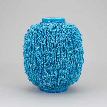 GUNNAR NYLUND, vas, stengodschamotte, "Igelkottvasen", Rörstrand, formgiven 1936.