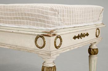 TABURETT, gustaviansk stil, 1900-tal.
