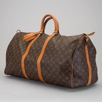 A monogram canvas "Keepall Bandouliére 55" from Louis Vuitton.