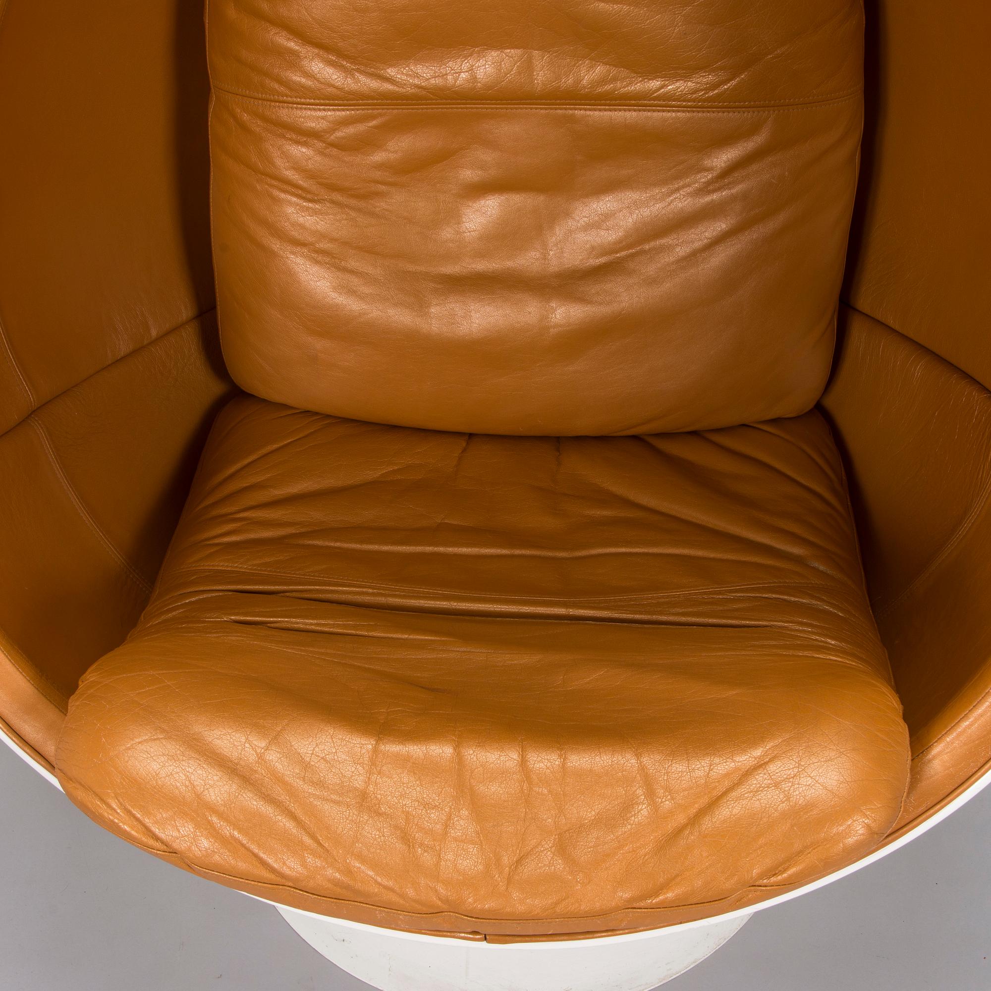 Eero Aarnio, a 'Ball Chair' for Asko.