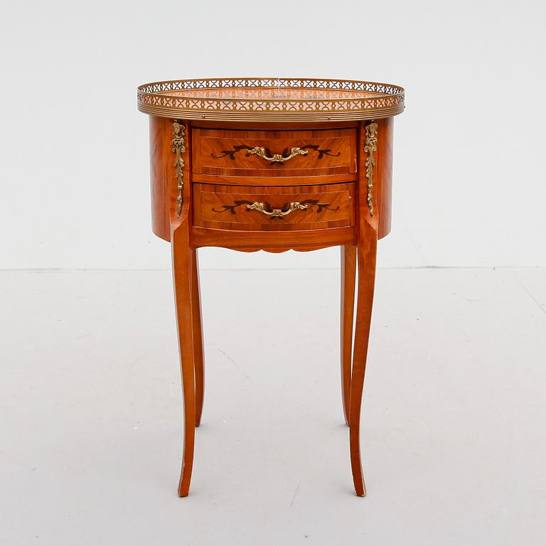 BYRÅ, Louis XVI-stil, 1900-talets andra hälft.