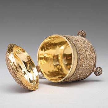 Johan Friedrich Straub, miniatyrdryckeskanna, silver, Karlstad (1674-1713).