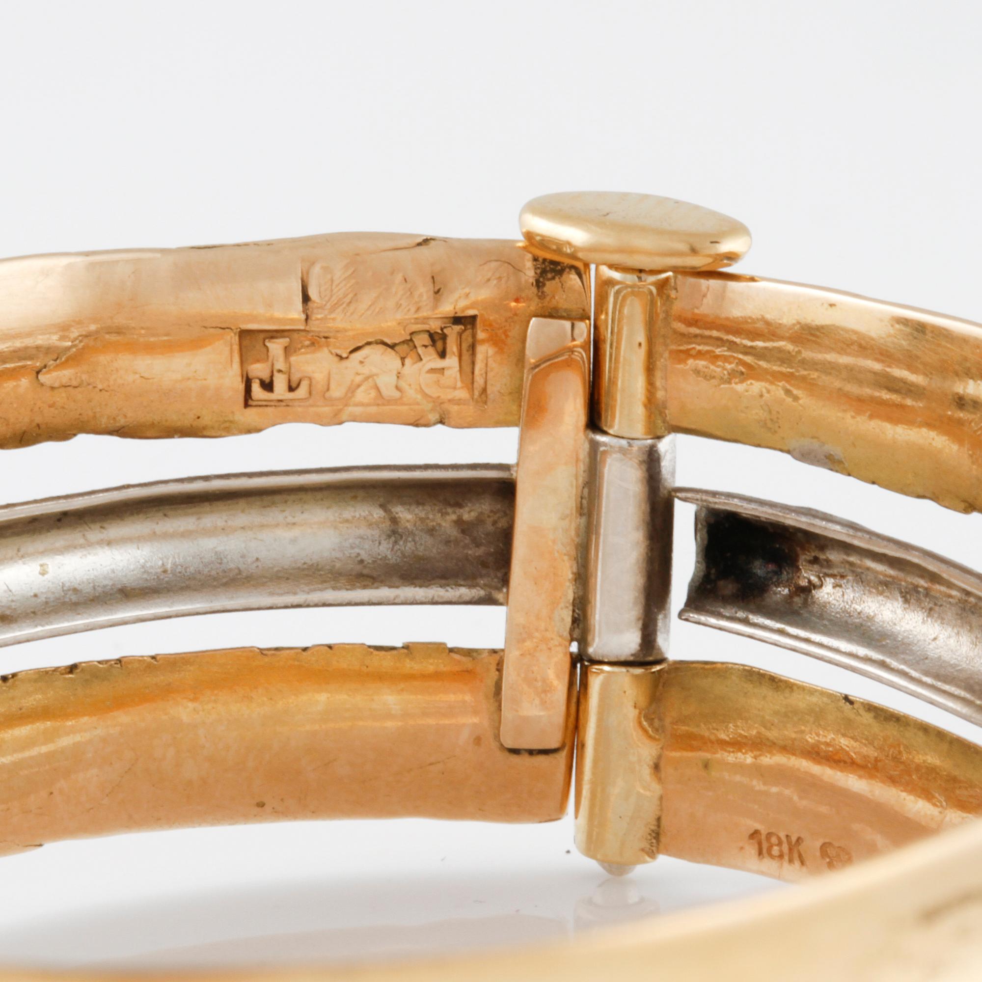 ARMRING.