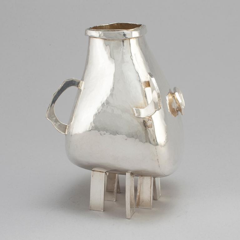 CLAËS E. GIERTTA, a silver vase, Stockholm 1981.