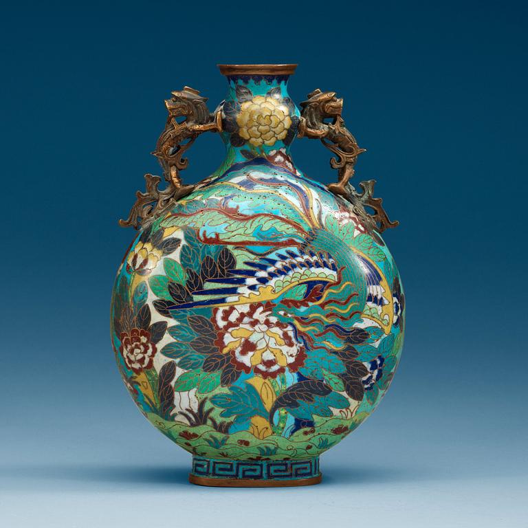 A cloisonné moon flask decorated with phoenix birds and flowers, Qing dynasty (1644-1912).