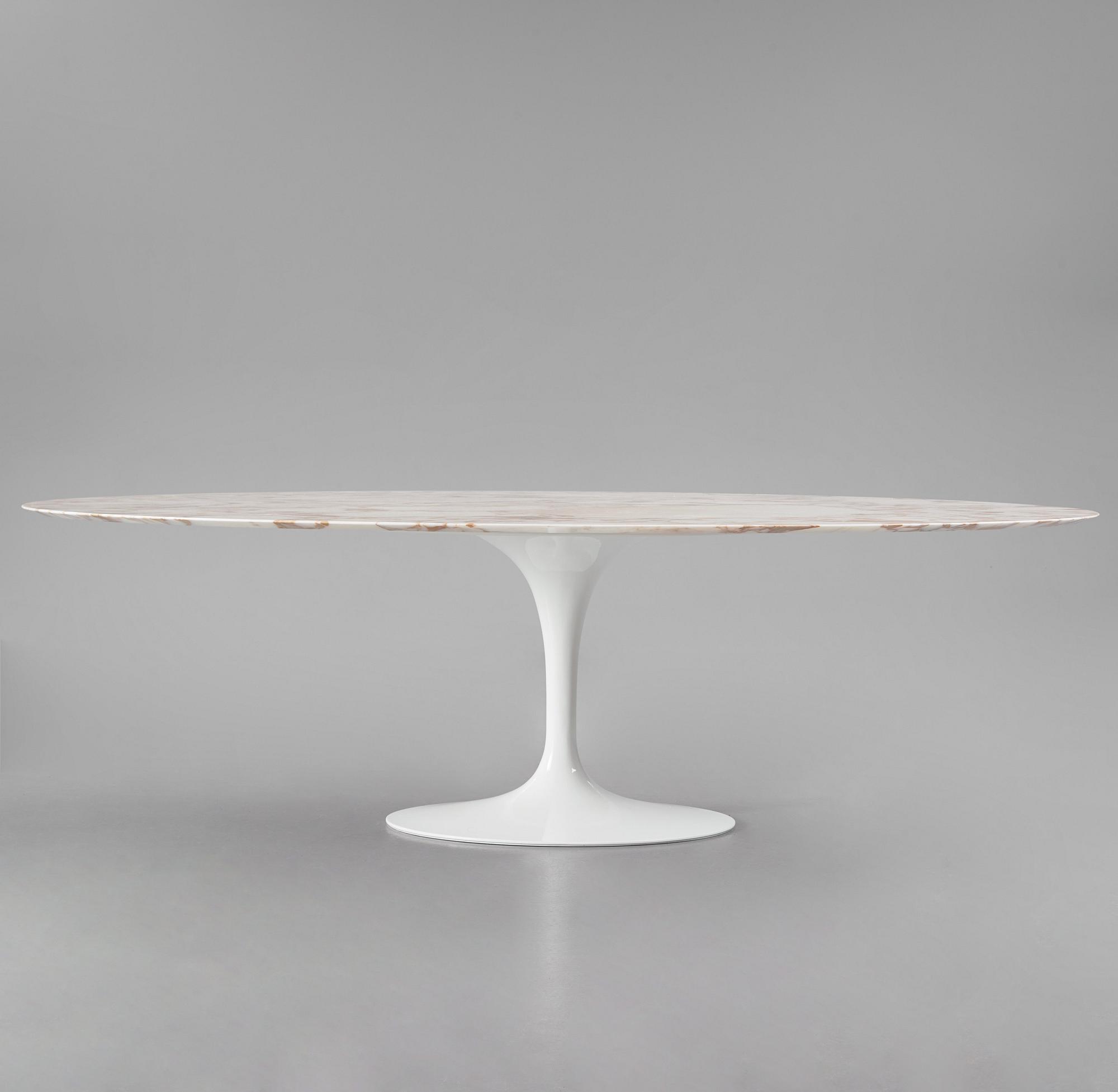 Eero Saarinen, a 'Tulip' dining table, Knoll International, 2017.