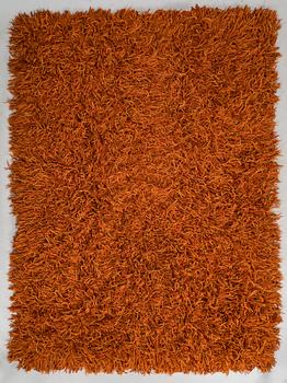 Lena Rewell-Gripenberg, matto, "Peikko", Lena Rewell Textilstudio, noin 250 x 174 cm.