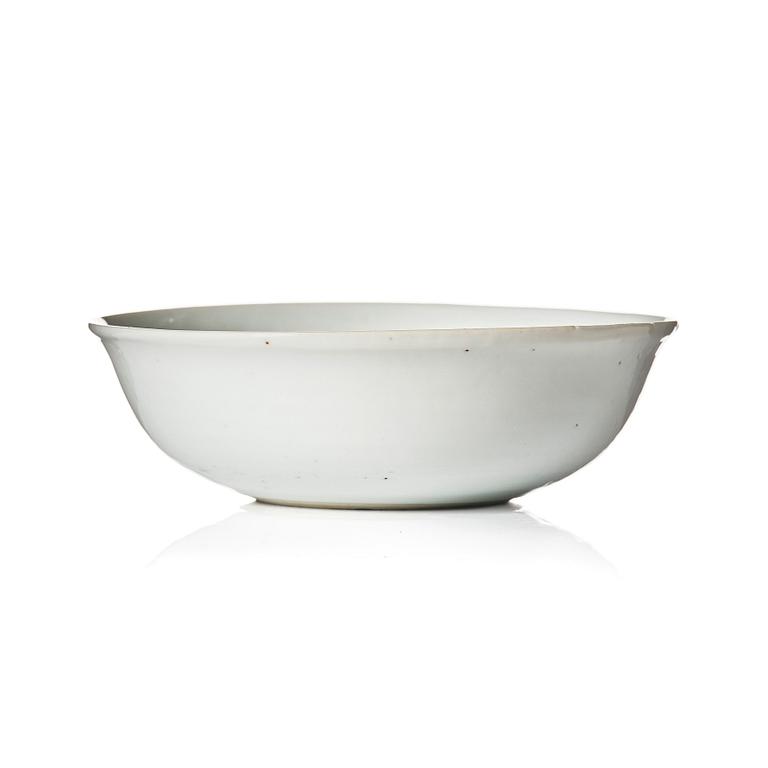 A white glazed bowl, Ming dynasty, Wanli (1572-1620).