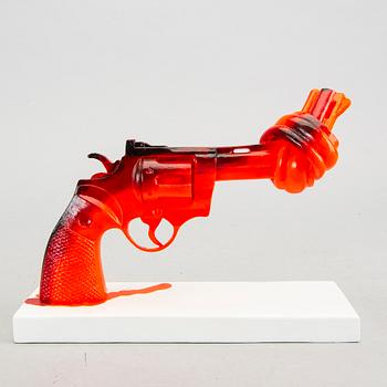 Carl Fredrik Reuterswärd, Non-Violence Project Foundation skulptur 2015.