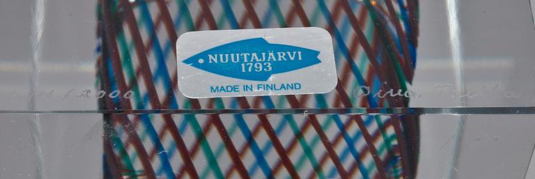 ÅRSKUB, glas, signerad Oiva Toikka, Notsjö 1994, numrerad 614/2000.
