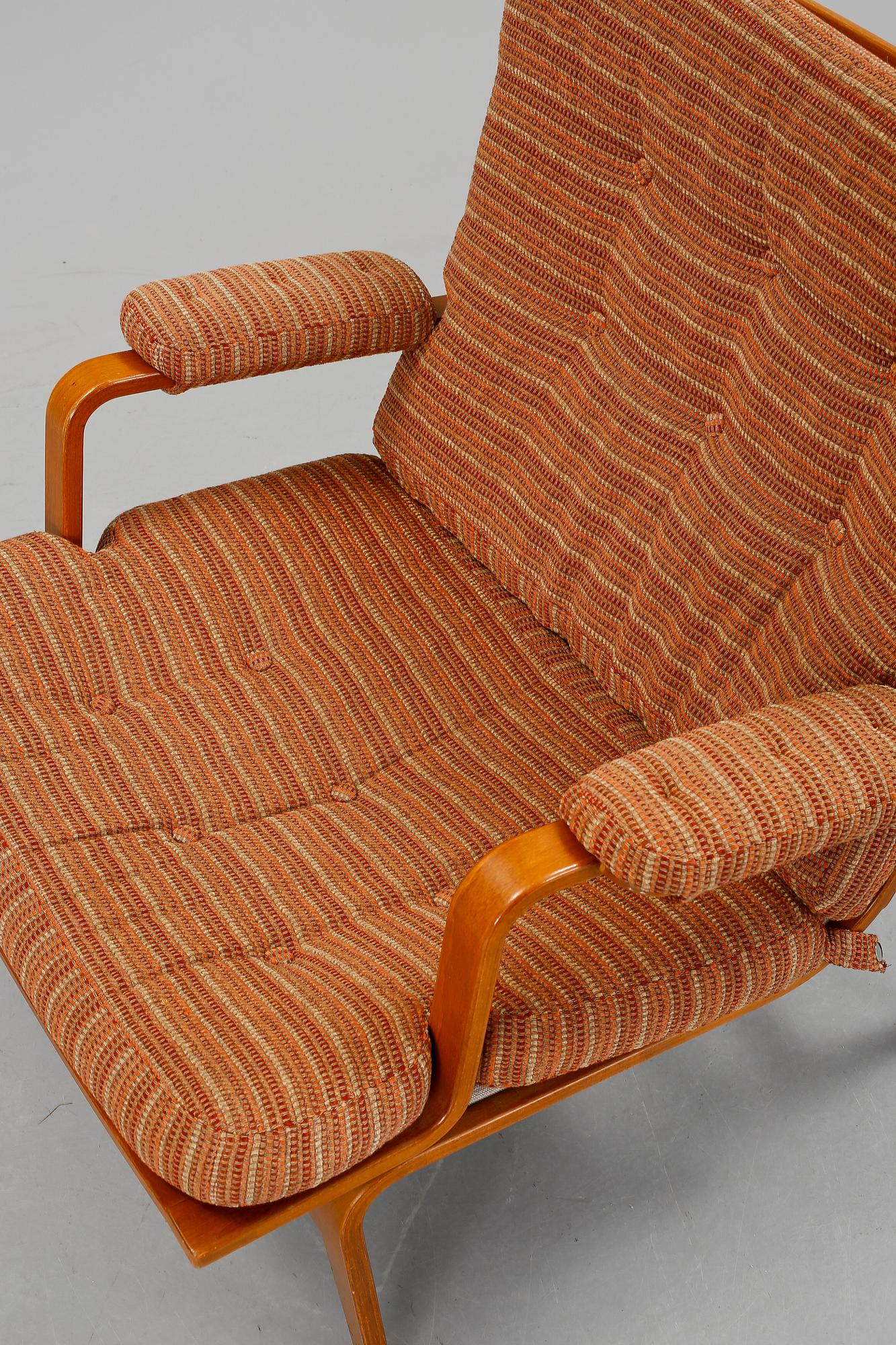 FÅTÖLJER, ett par, "Ingrid", Bruno Mathsson för Dux, 1900-talets slut.