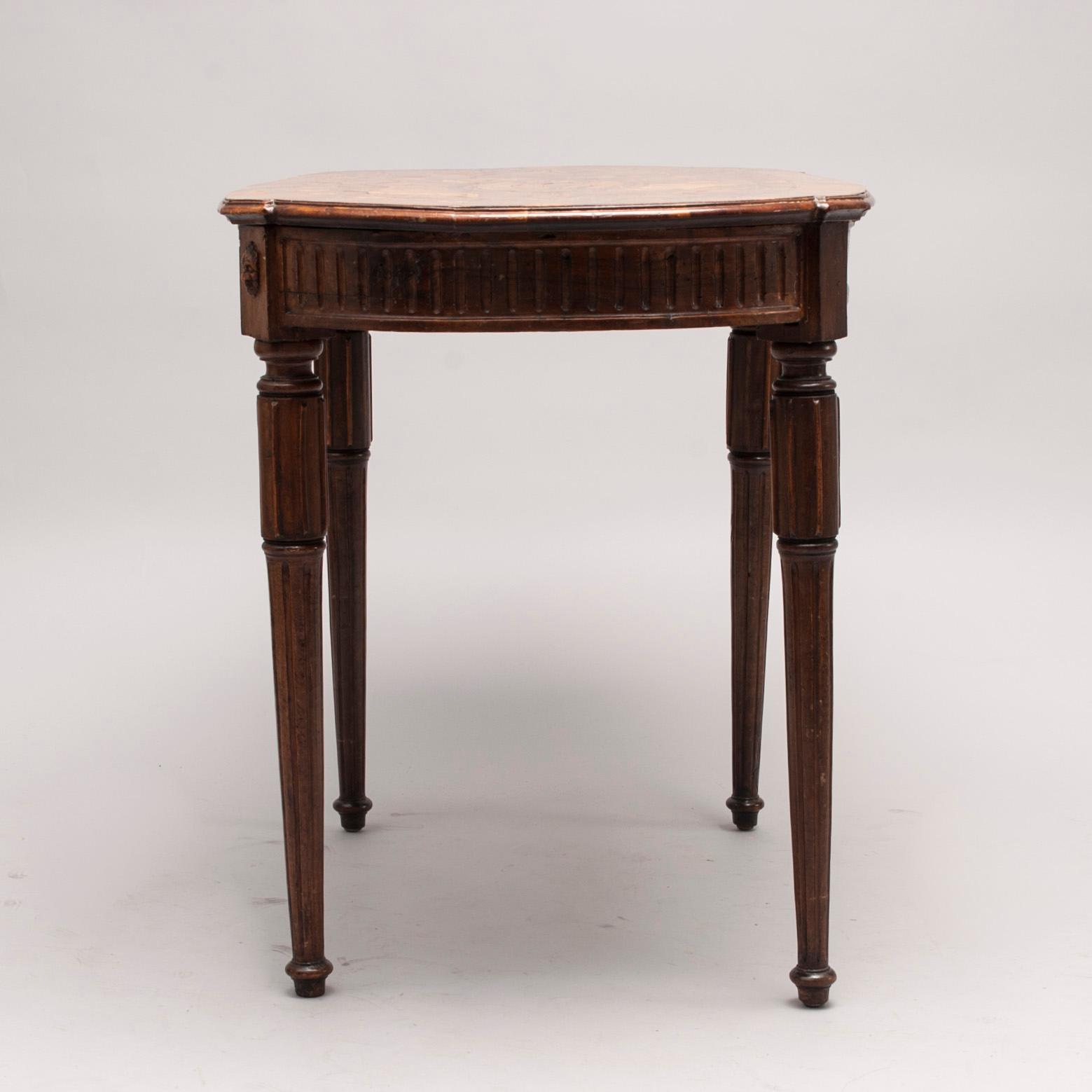 BORD, Louis XVI-stil, Mellaneuropa 1800-talets början.
