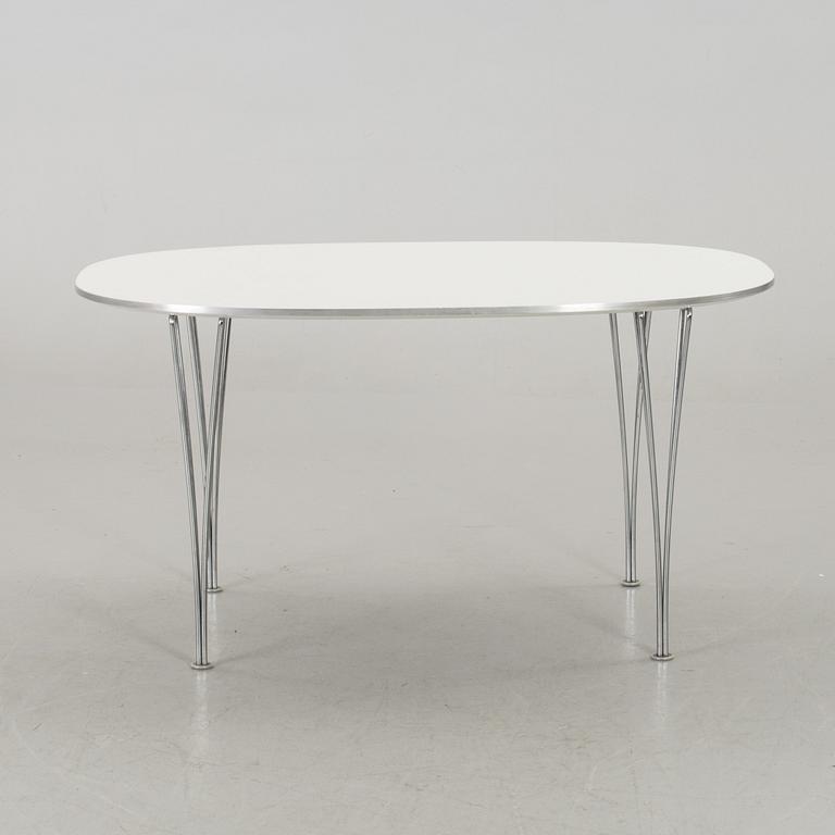 BRUNO MATHSSON OCH PIET HEIN, bord, "Superelips", Fritz Hansen, Danmark 1900-talets senare del.