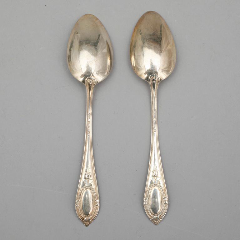 PARTI SILVER, 45 delar, bl.a. CG Hallberg, Stockholm, 1932. Vikt ca 880 gram.