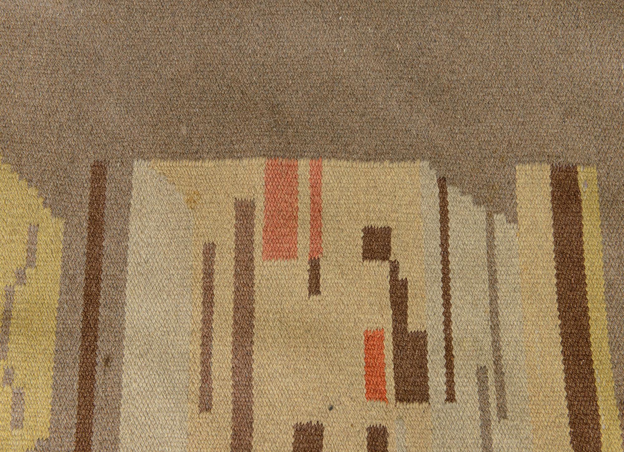 A 1930s Finnish flat weave carpet. Circa 300x190 cm.