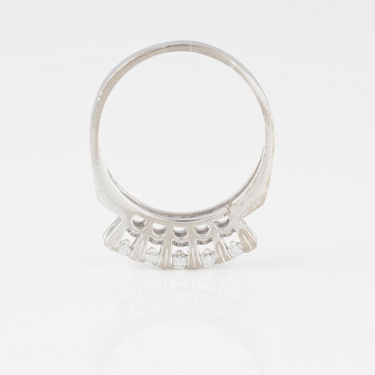 RING, med 5 briljantslipade diamanter, 0.50 ct.