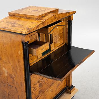 Chiffonier, Karl Johan, first half of the 19th century.