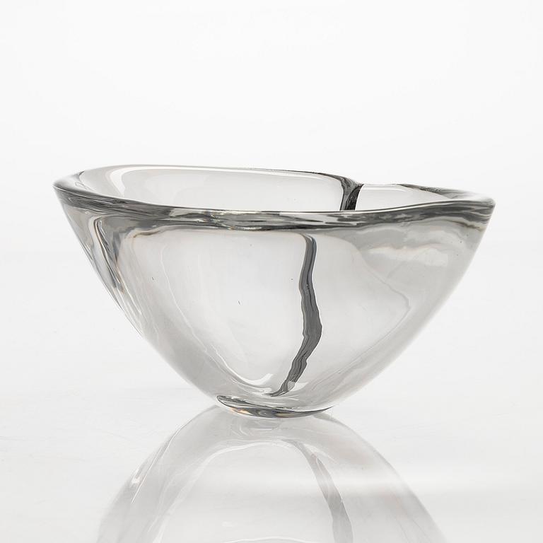 Tapio Wirkkala, a model '3357' glass bowl, signed Tapio Wirkkala - Iittala -55.