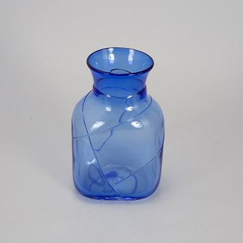 BERTIL VALLIEN, glass, three pieces.