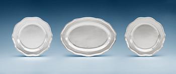 907. Three German 19th century serving dishes (2+1), makers mark of J C Neuss, Augsburg 1803 and J G C Neuss, Augsburg 1816.