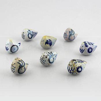 Lisa Larson, skulpturer, 8 st, småfåglar, stengods, Gustavsberg.