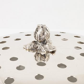 A silver jardinere, mid 20th Century.