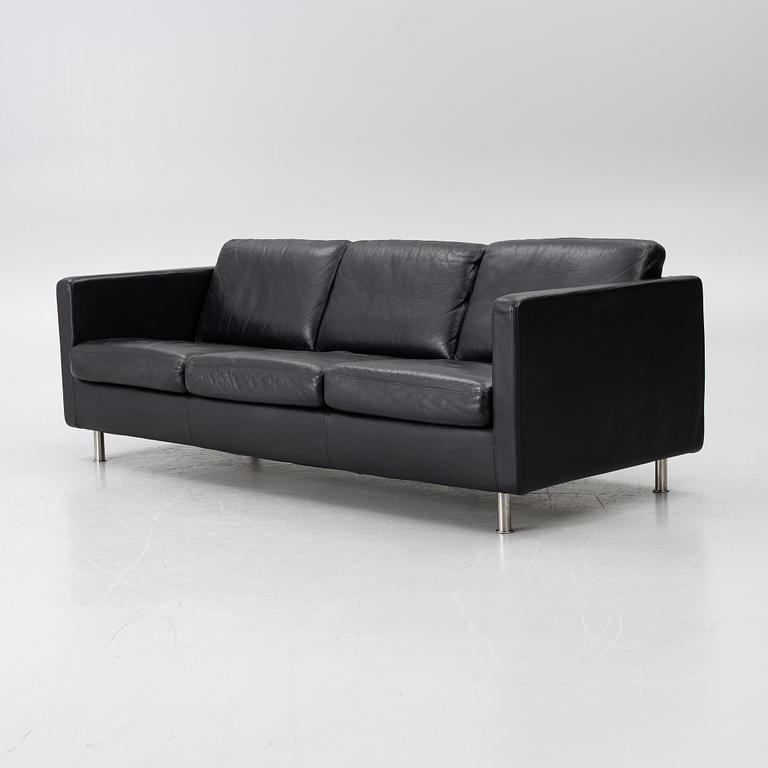 Soffa, "Johan", Dux, 2000-tal.