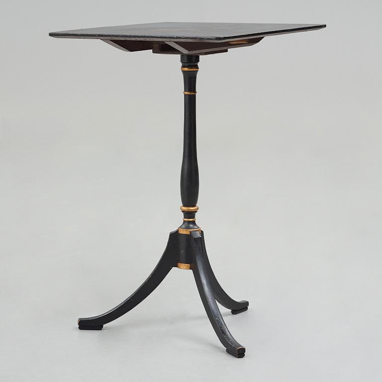 A Swedish tilt-top table from the workshop of Johan Nils Asplind, active in Falun 1783-1820.