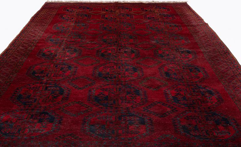 An Afghan/Ersari carpet, circa 428 x 250 cm.