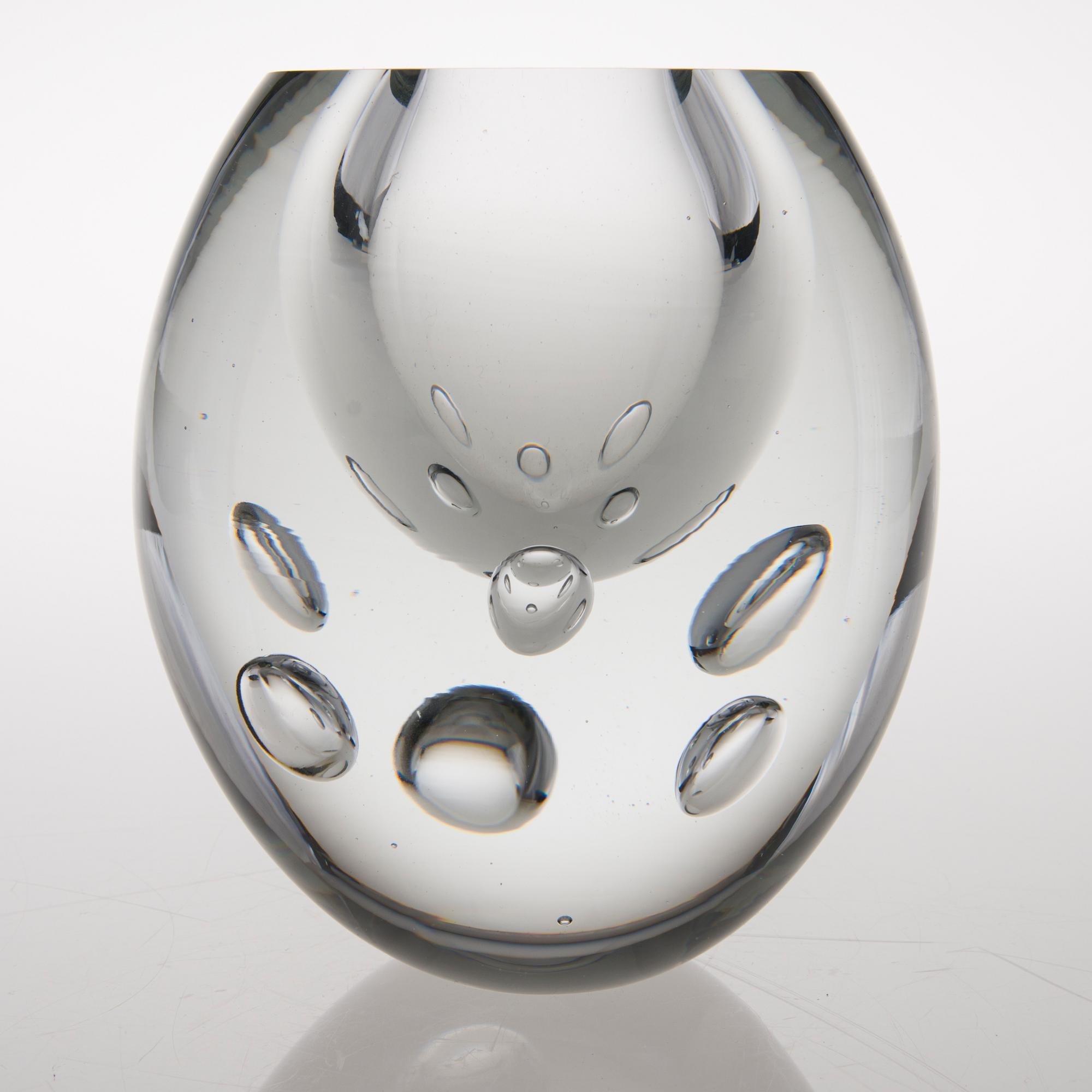 A 'Claritas' glass sculpture signed Timo Sarpaneva, Iittala 1984 C353.