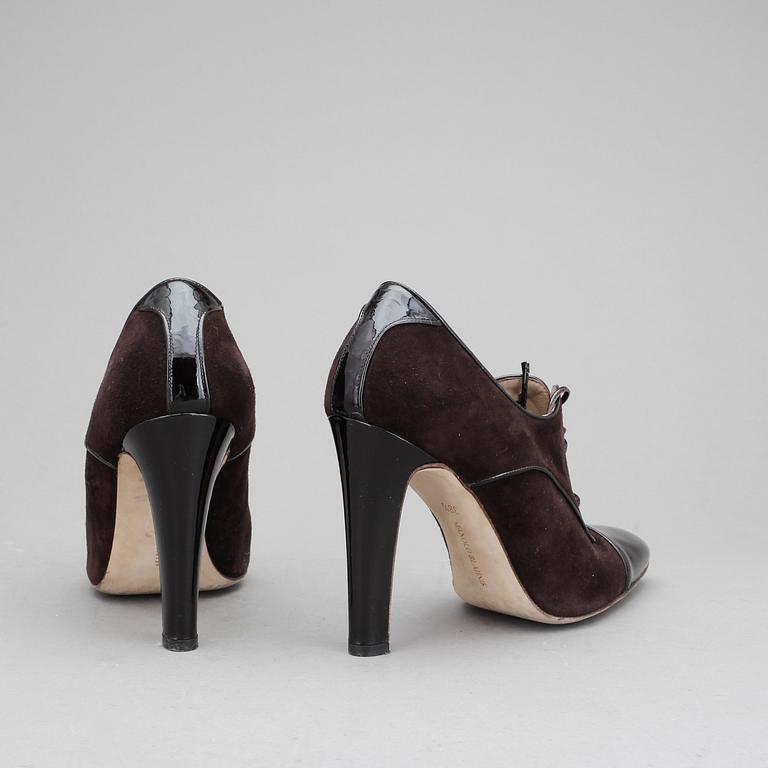 SKOR, ett par skoletter, Manolo Blahnik.