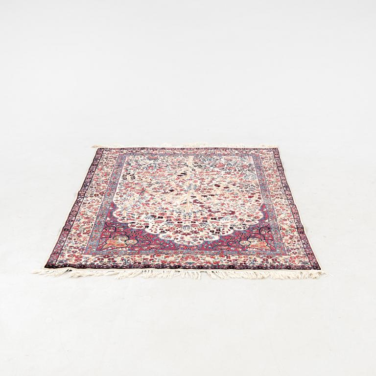 Rug, oriental, semi-antique, approximately 217x141 cm.